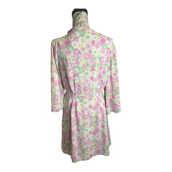 Oscar de la Renta Floral Nightgown and Robe Set - Picture 7 of 10